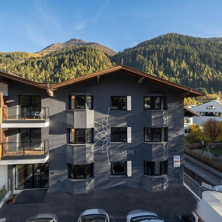 Boutique Hotel Edelweiss Sankt Anton am Arlberg Bagian luar foto
